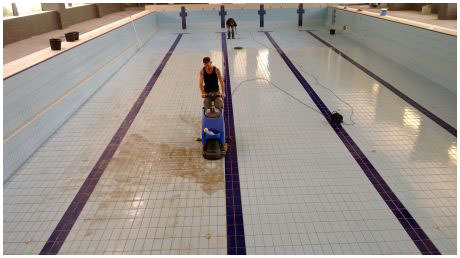 Kosziba és Társa - Uszodatakarítás